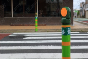 横断歩道の通行は安全確認