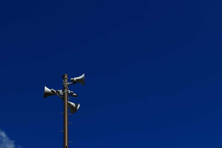 時報を流すホーンの写真素材