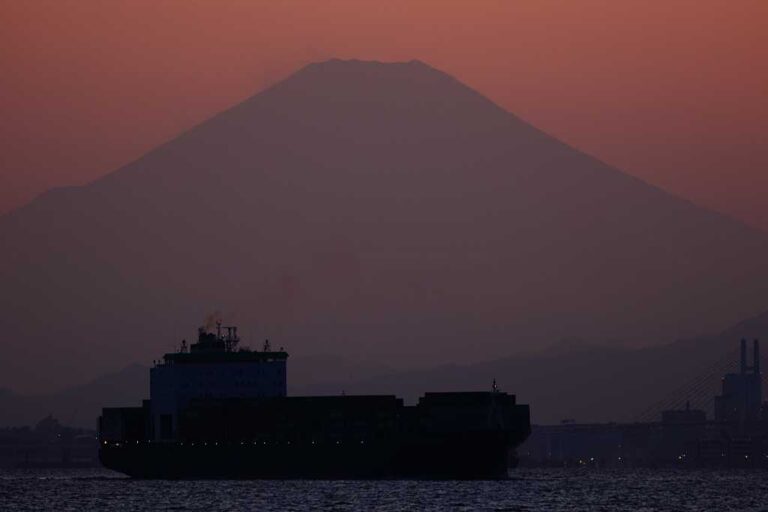 貨物船航海の写真素材