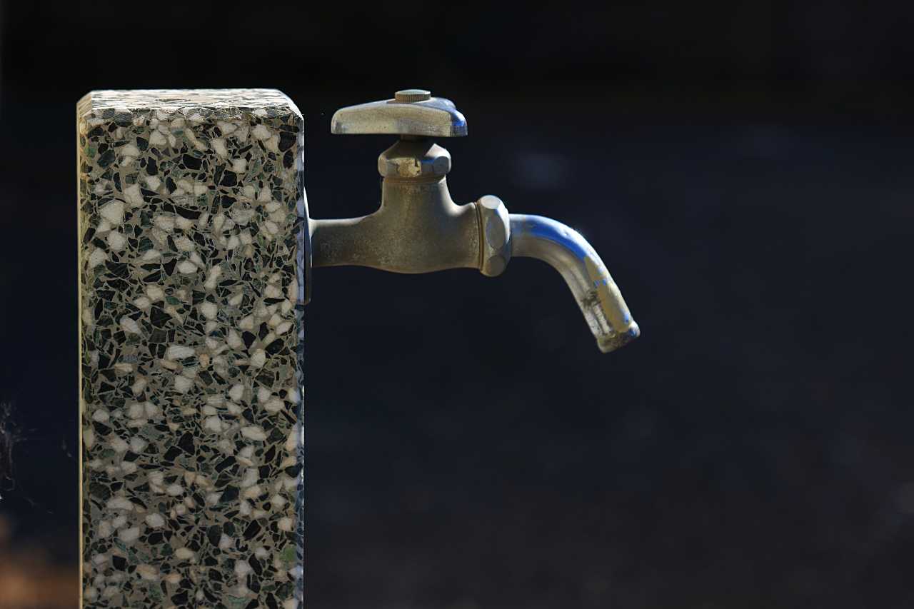 水道蛇口の写真素材