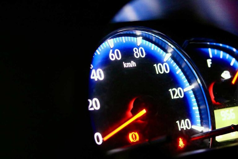 アイドリングの写真素材