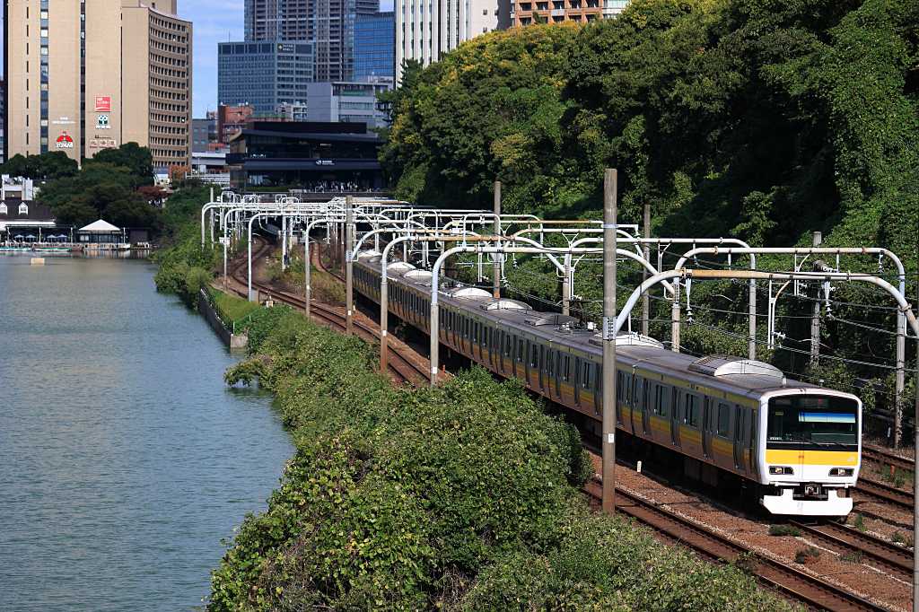 穏やかな東京都市交通の写真素材
