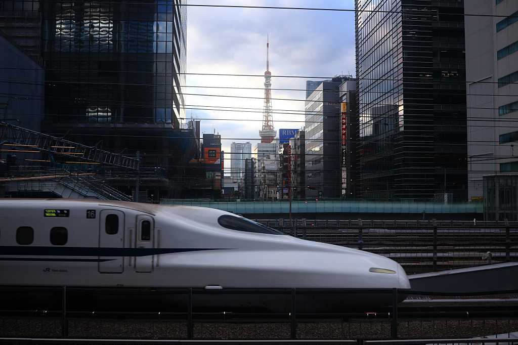 新幹線の流線型ノーズの写真素材